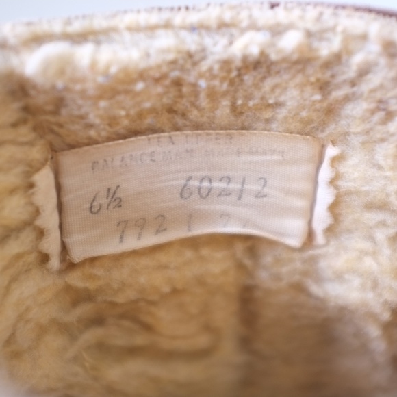 vintage brown suede boots | vtg 1960s brown boots - Picture 13 of 16